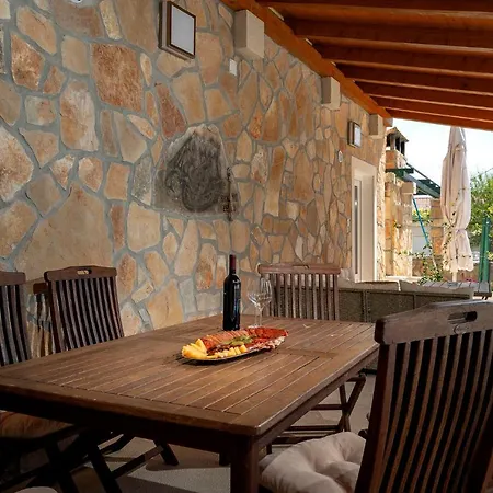 Herhenreder * Stari Grad (Hvar)